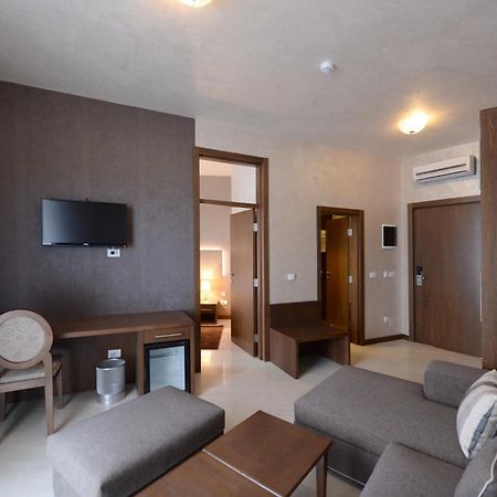 Hotel Majdan Beograd Ruang foto