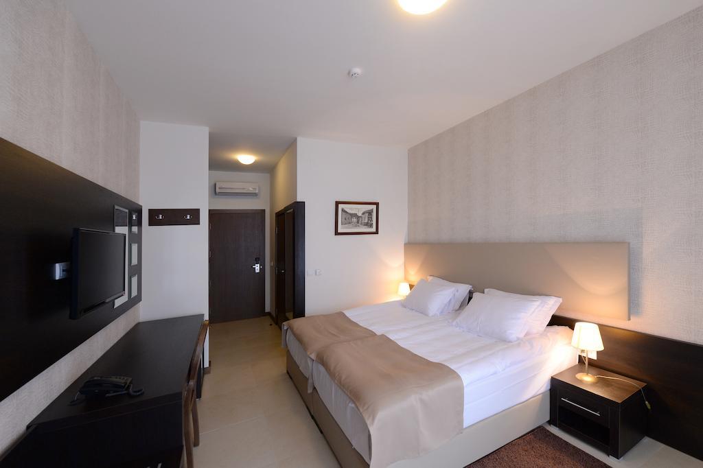 Hotel Majdan Beograd Bagian luar foto