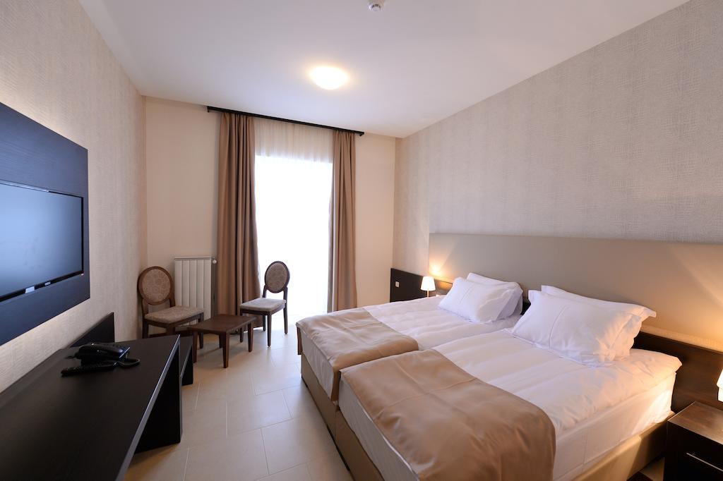 Hotel Majdan Beograd Bagian luar foto