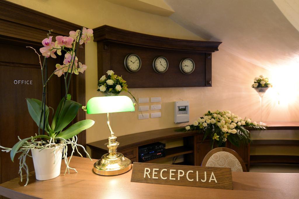 Hotel Majdan Beograd Bagian luar foto