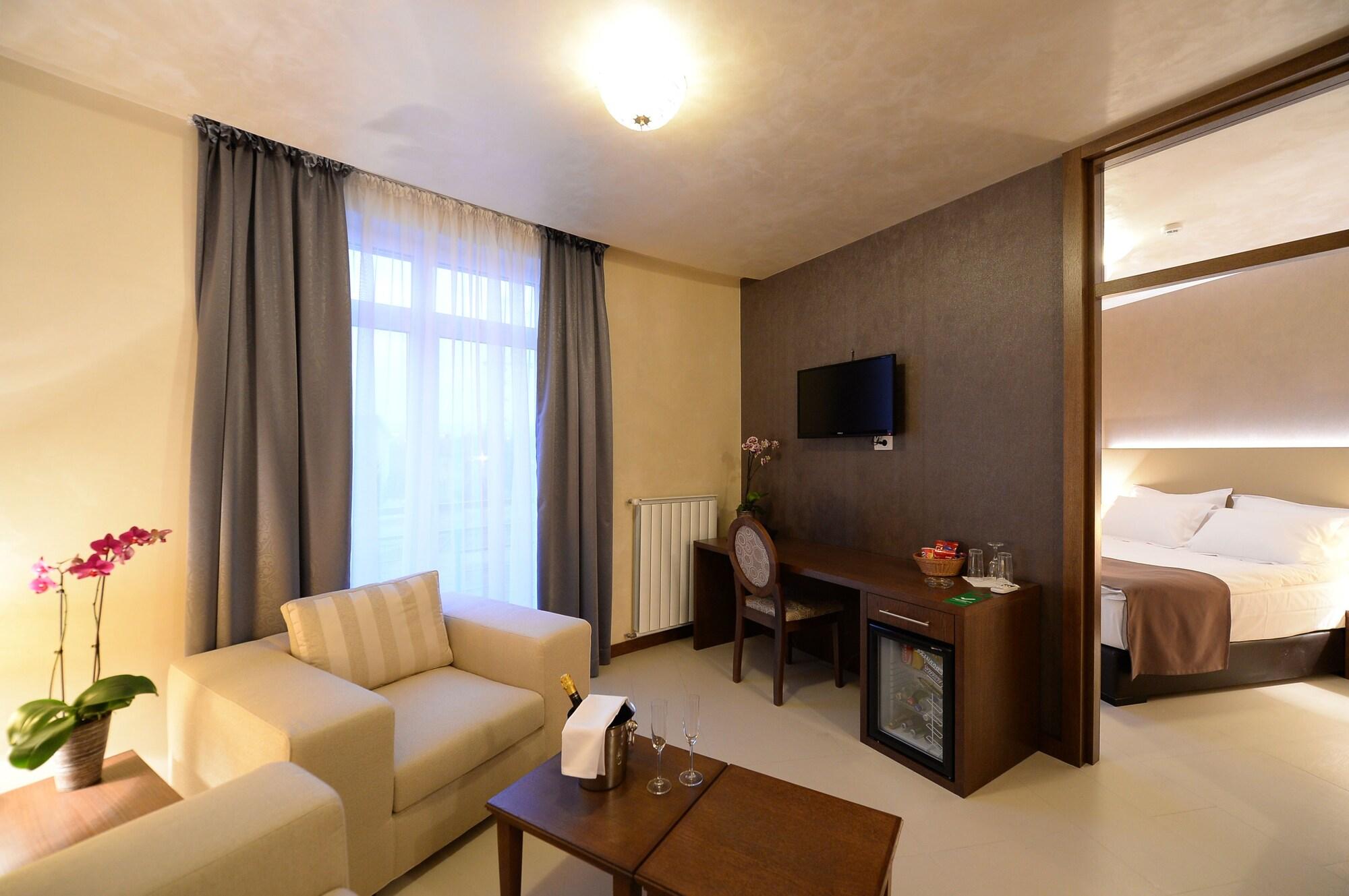 Hotel Majdan Beograd Bagian luar foto
